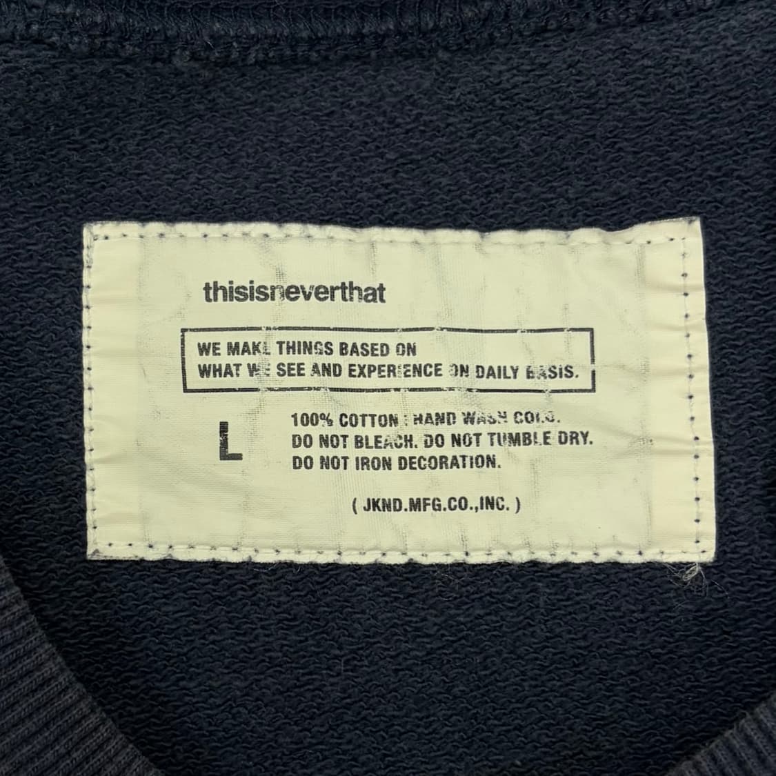 Thisisneverthat 디스이즈네버댓 절개 네이비 맨투맨 L 상품이미지5
