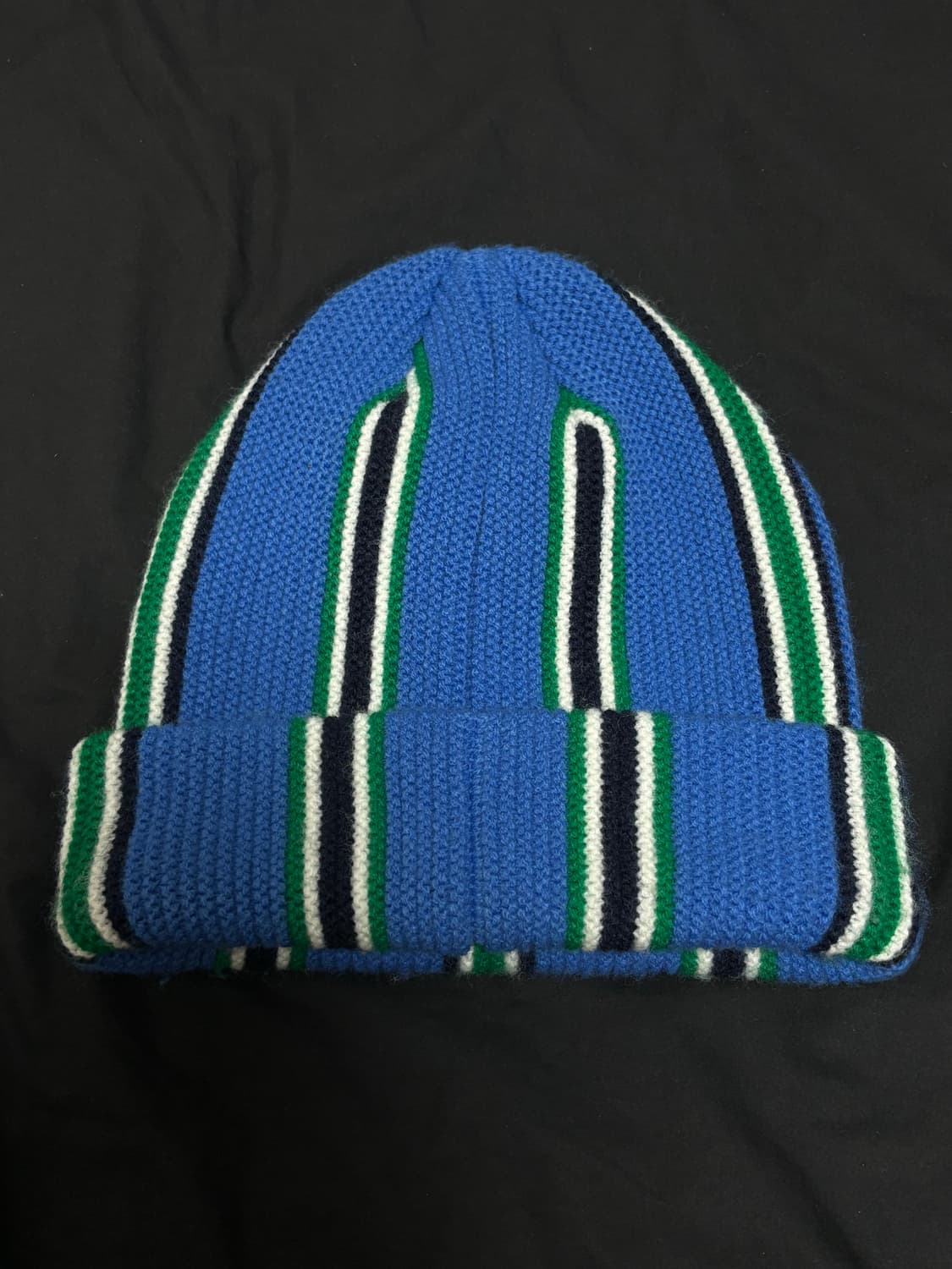 스투시 버티컬 스트라이프 비니 판매합니다. 상품이미지2