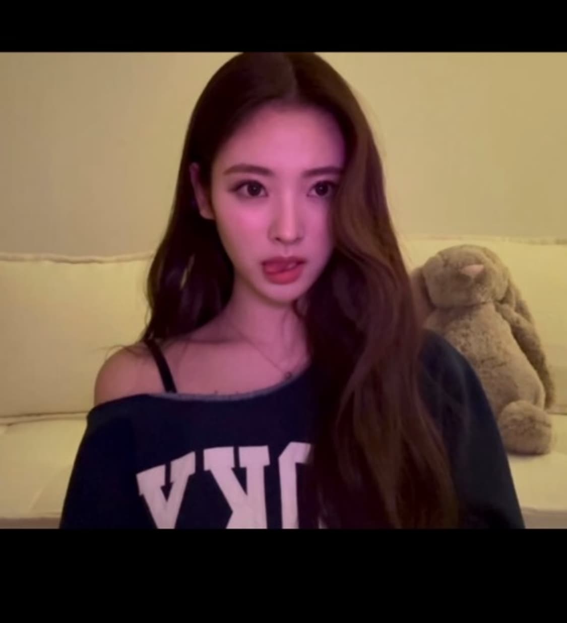 브랜디멜빌 오프숄더 맨투맨 상품이미지1