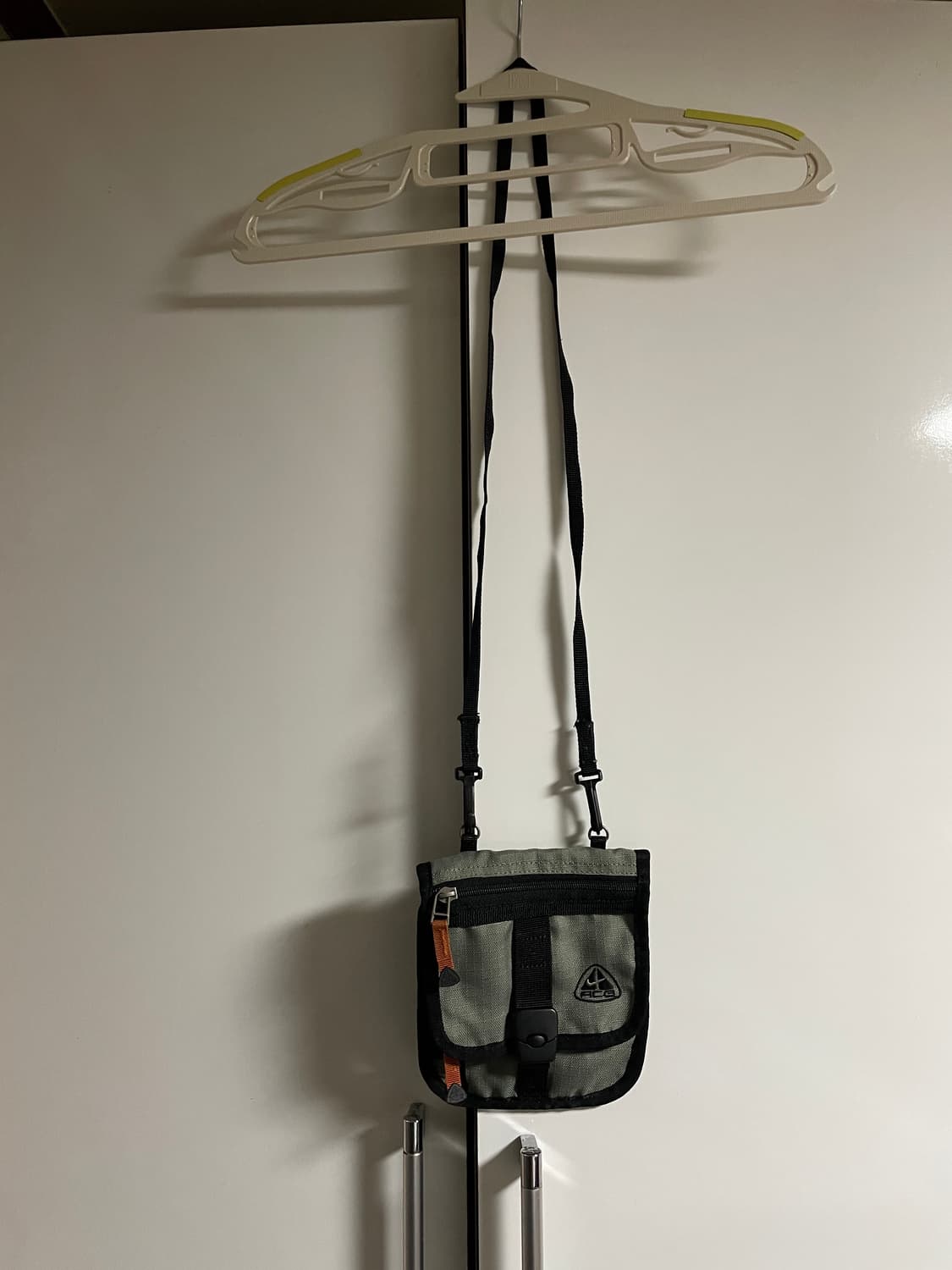 나이키 acg 미니 크로스백 상품이미지1