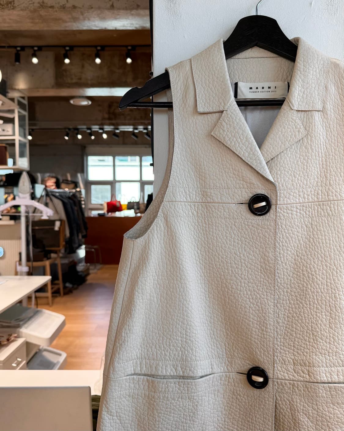 마르니 베이지 쉽스킨 슬리브리스 자켓 상품이미지4