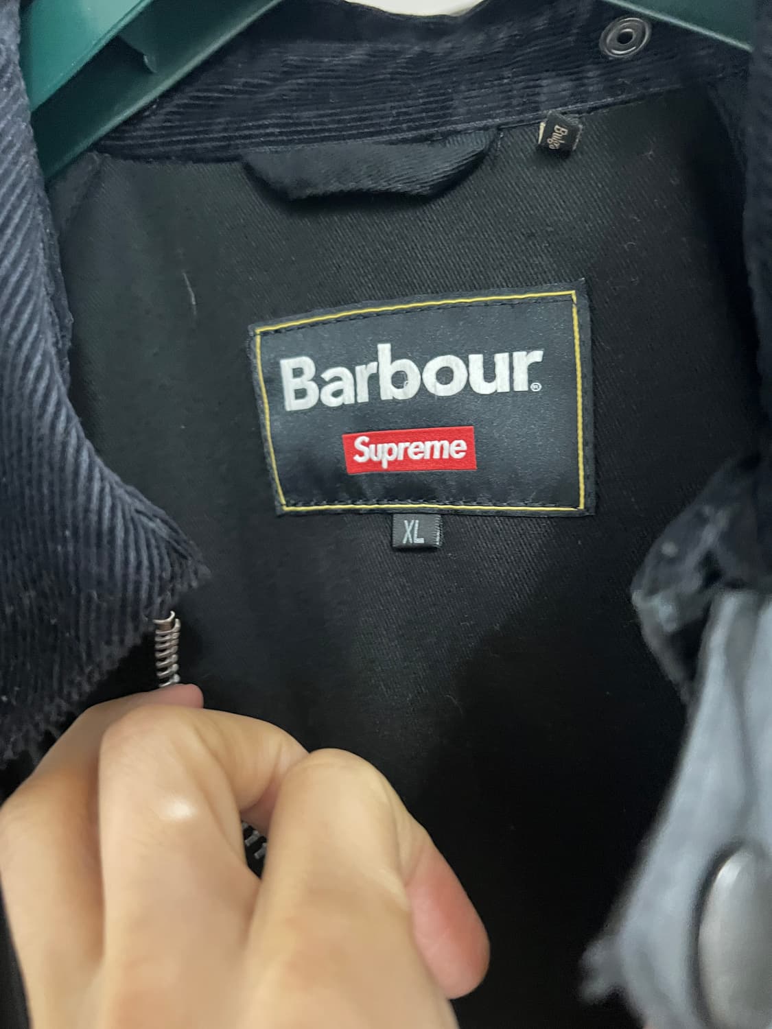 슈프림 X 바버 라이트웨이트 왁스드 코튼 필드 자켓 상품이미지3