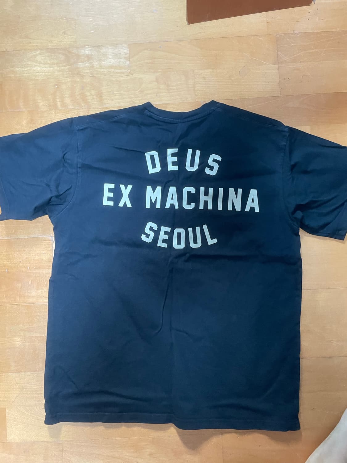 데우스 서울 반팔 상품이미지2