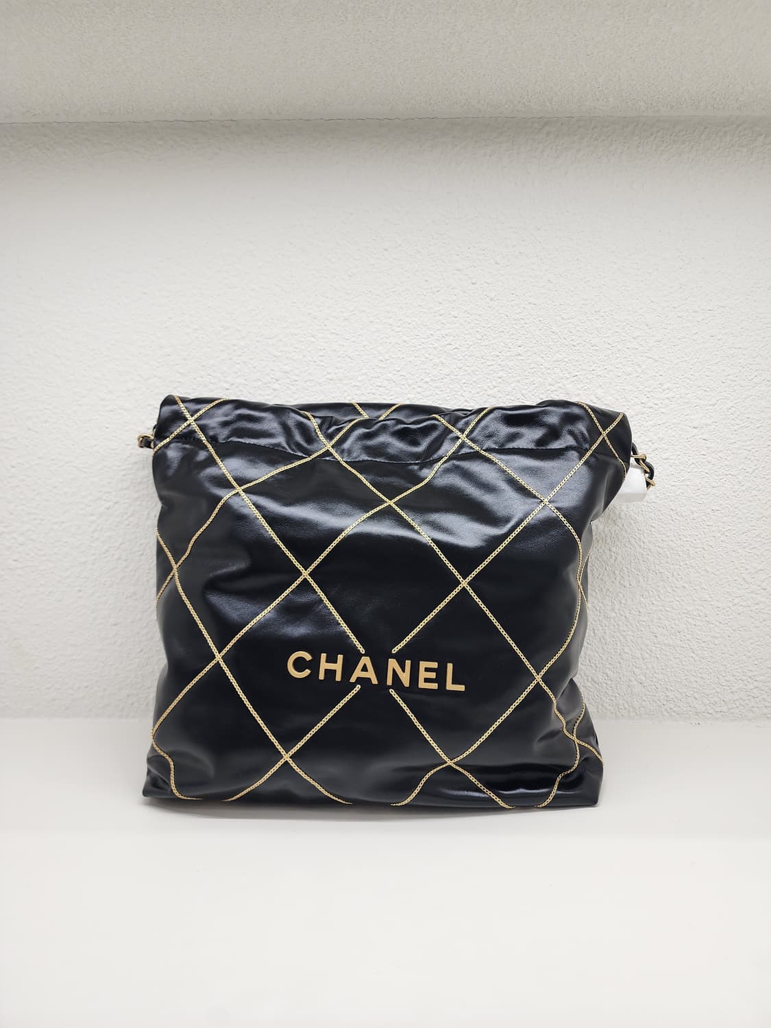 샤넬 23B AS3260 골드체인 스티치 22백 스몰 블랙 내장칩 상품이미지1