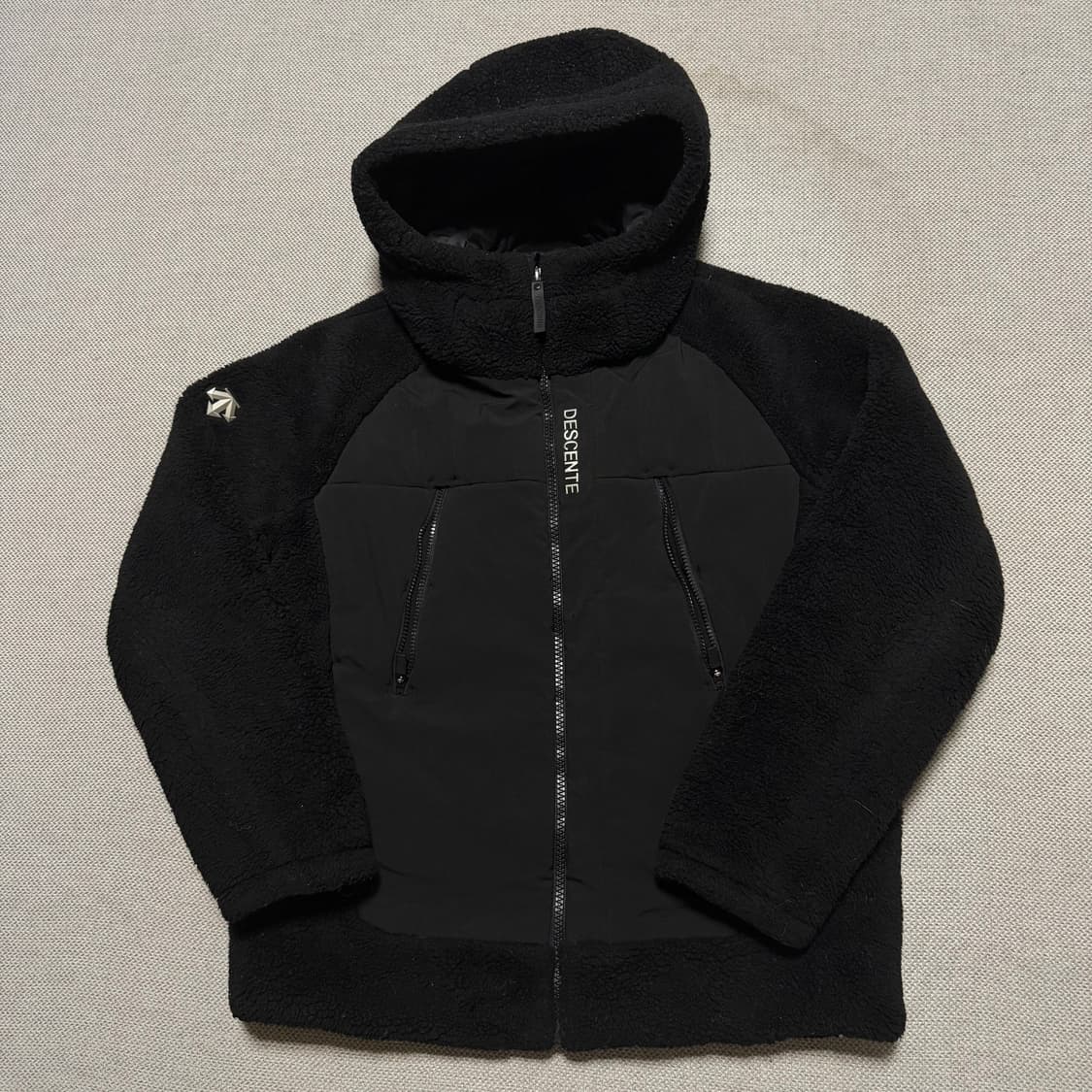 데상트 플리스 후디 패딩 자켓 상품이미지1