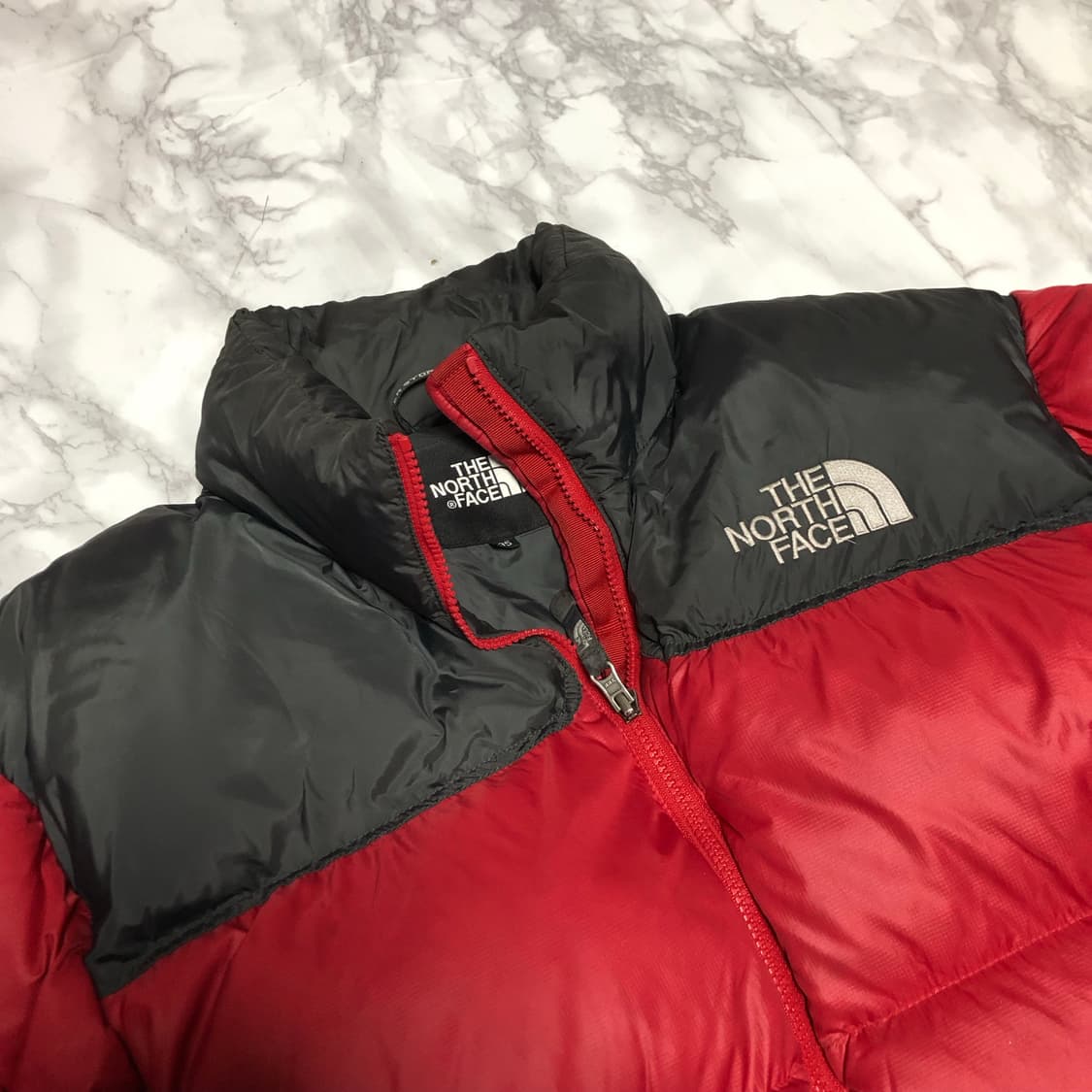 노스페이스 700 눕시 패딩 레드/블랙 자켓 상품이미지3