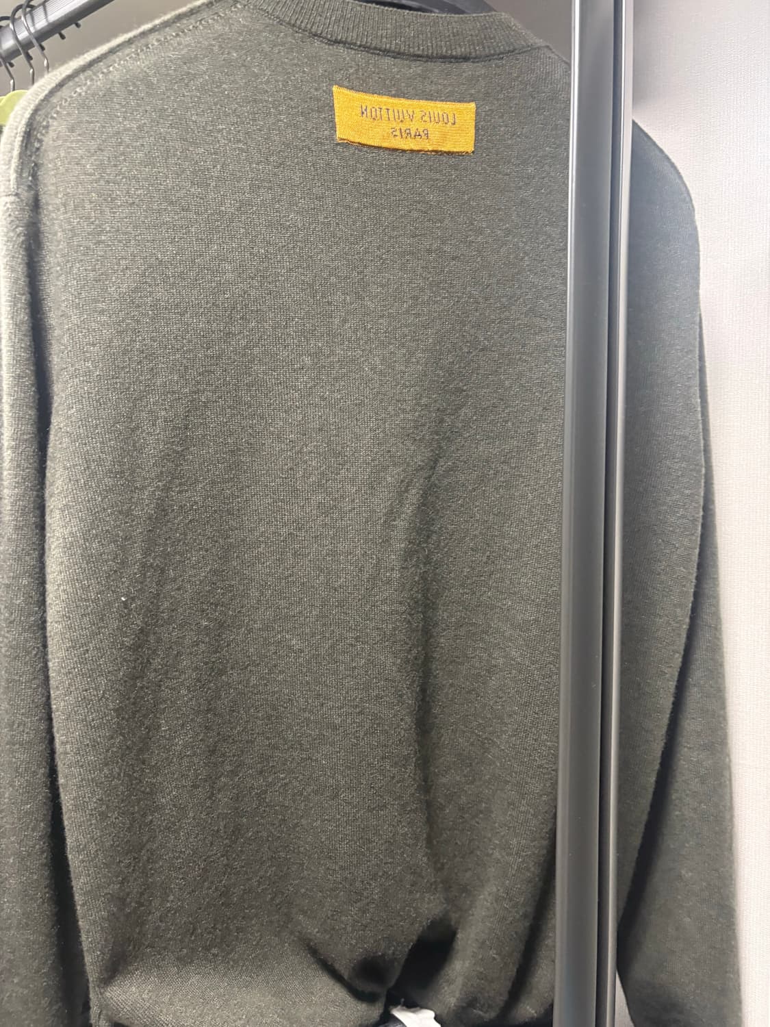 루이비통 LV 엠보싱 남성 니트 백화점판 상품이미지4