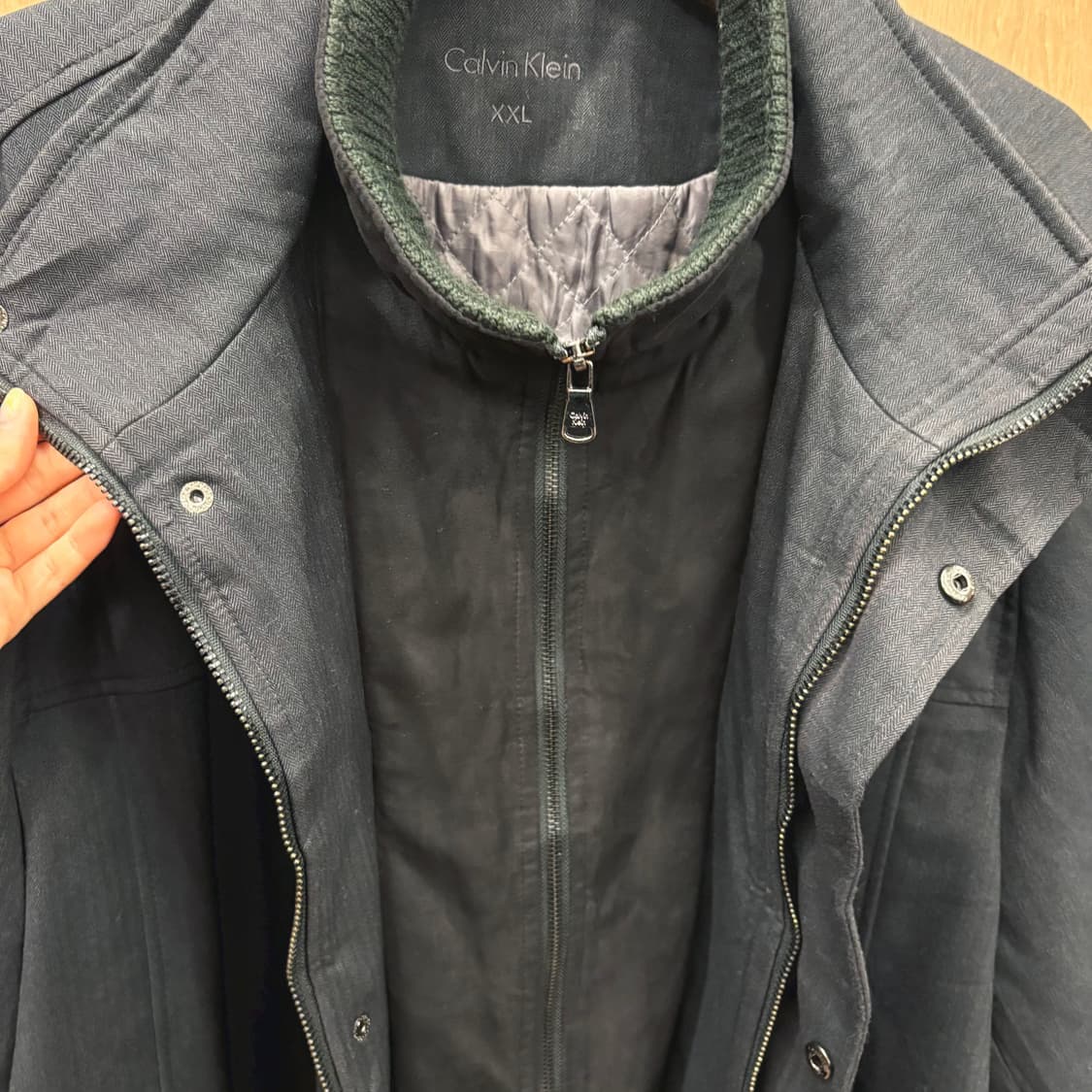 캘빈클라인 하이넥 자켓 더블 집업 퀄팅 안감 디테일 디테일 블랙 상품이미지6