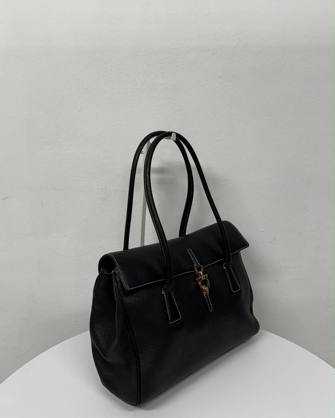 살바토레 페라가모 간치니 가죽 플랩 숄더 토트백 상품이미지3