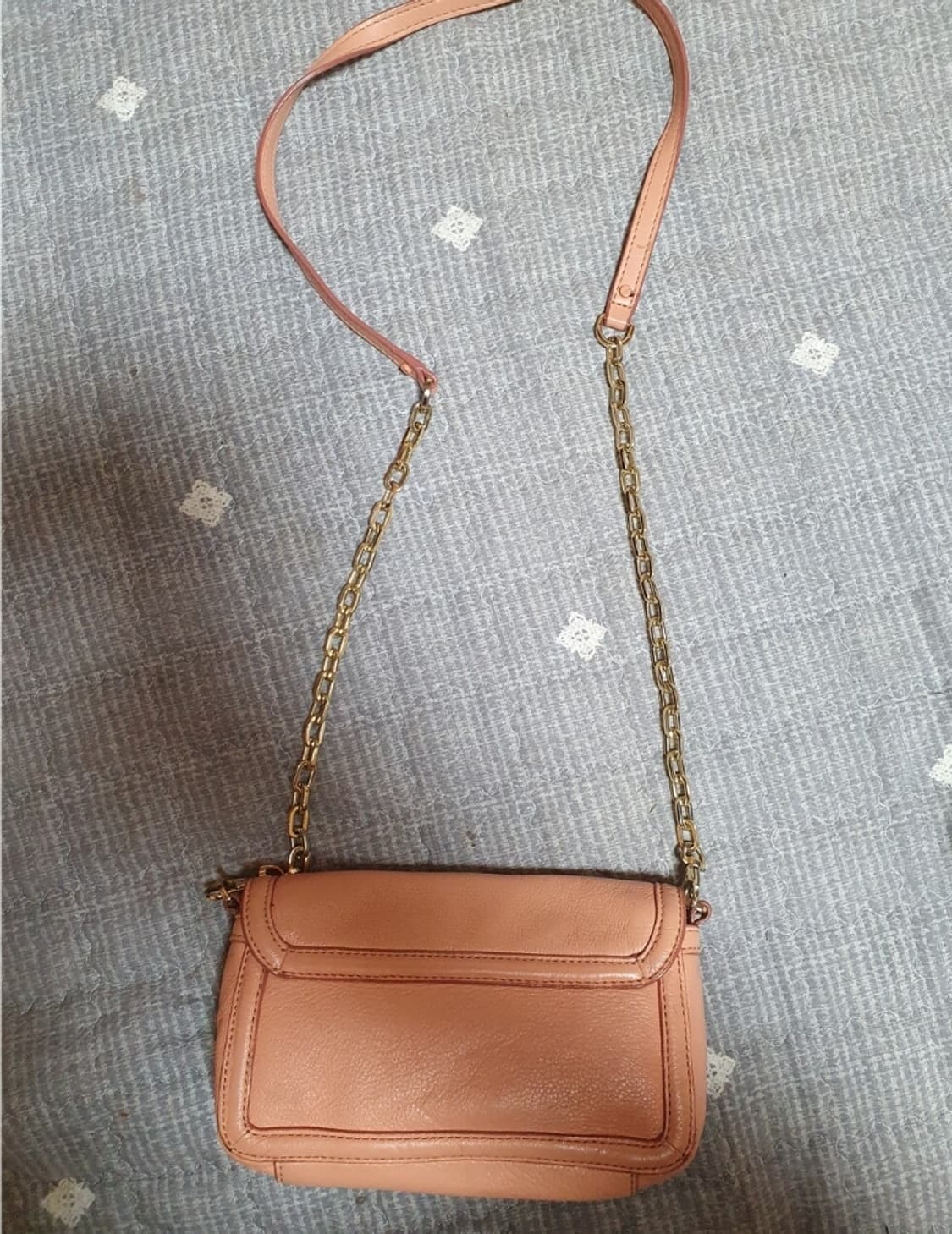 토리버치(정품)럭셔리한 디자인 큐티 앙증 질좋은 가죽 최고가 금장체인 미 상품이미지2