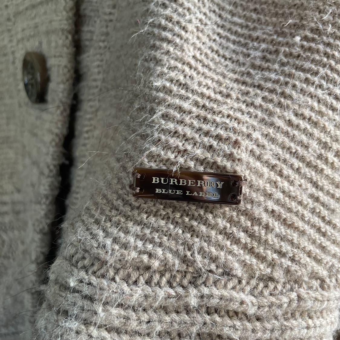 버버리 베이지 니트 케이프 상품이미지3