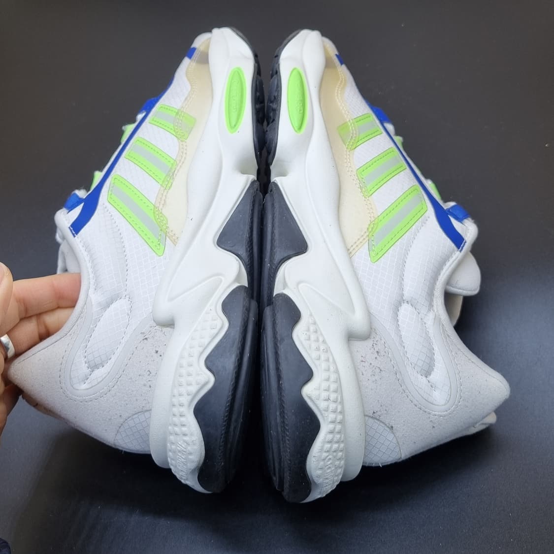 아디다스 오즈위고 퓨어 운동화255 상품이미지5
