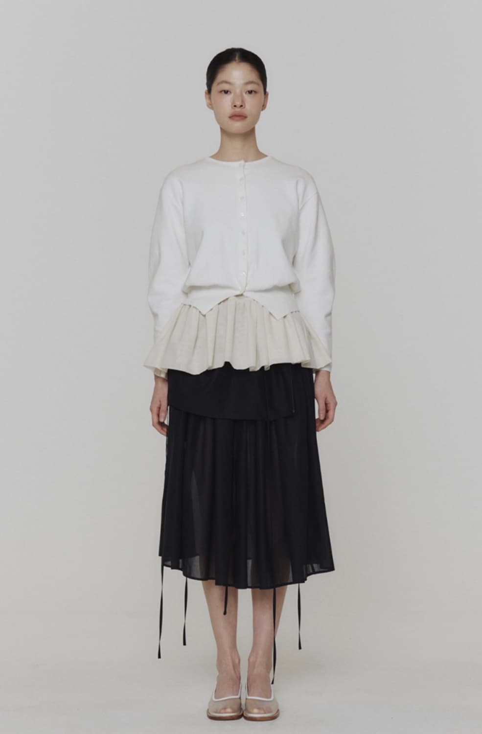 아모멘토 round sleeve shirred cardigan 상품이미지2