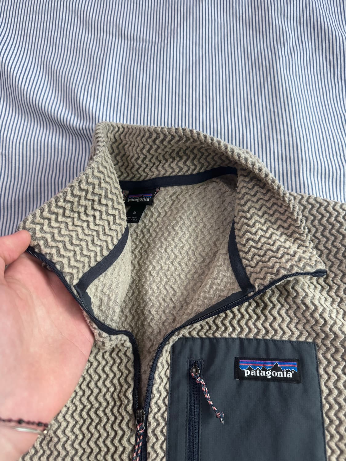 (SS급) 파타고니아 R1 에어 집 넥 오어 탄 M 상품이미지7