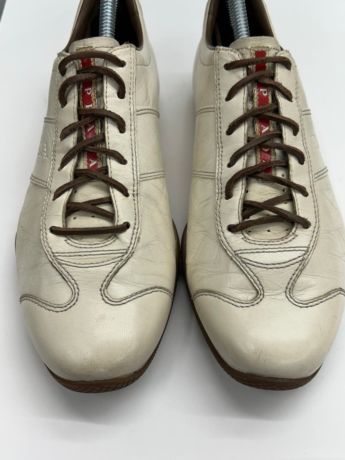 프라다 레이스업 레더 스니커즈 상품이미지6