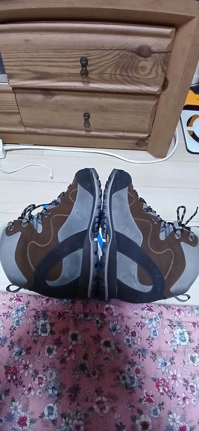 스카르파 키네시스 고어텍스
등산화(275~280mm)  상품이미지9