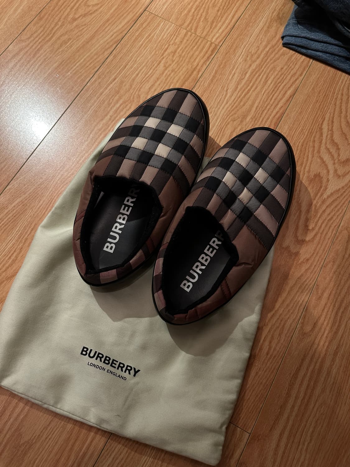 버버리 뮬 실내외 겸용 슬리퍼 상품이미지3