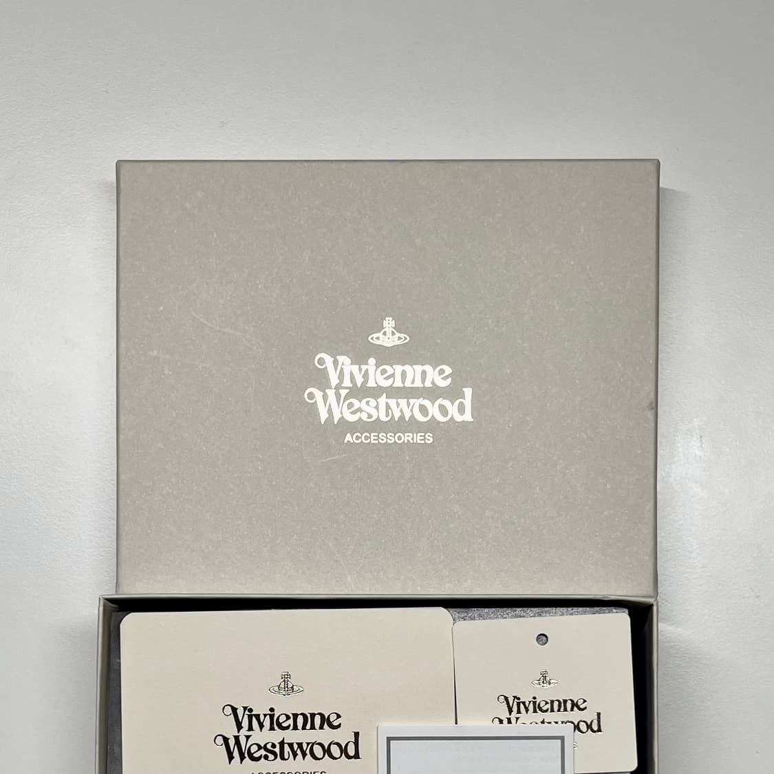 Viviennne Westwood 스타 엠블럼 지갑 상품이미지5