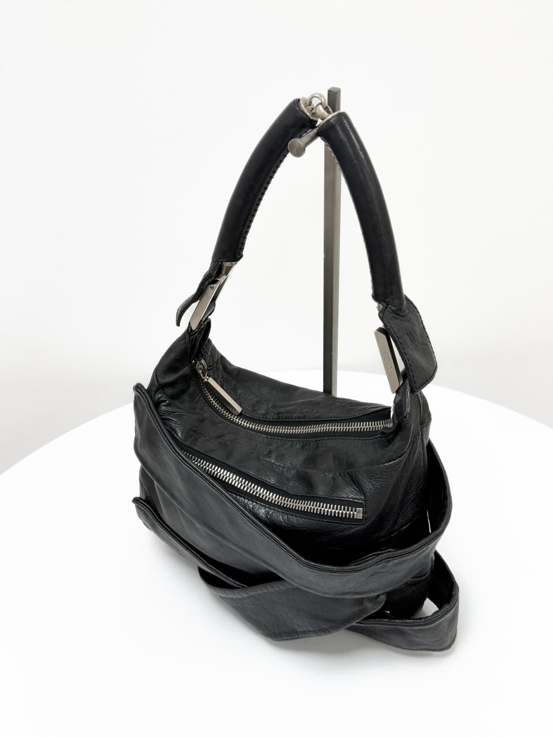 펜디 드레이프 랩 카프스킨 호보백 상품이미지5