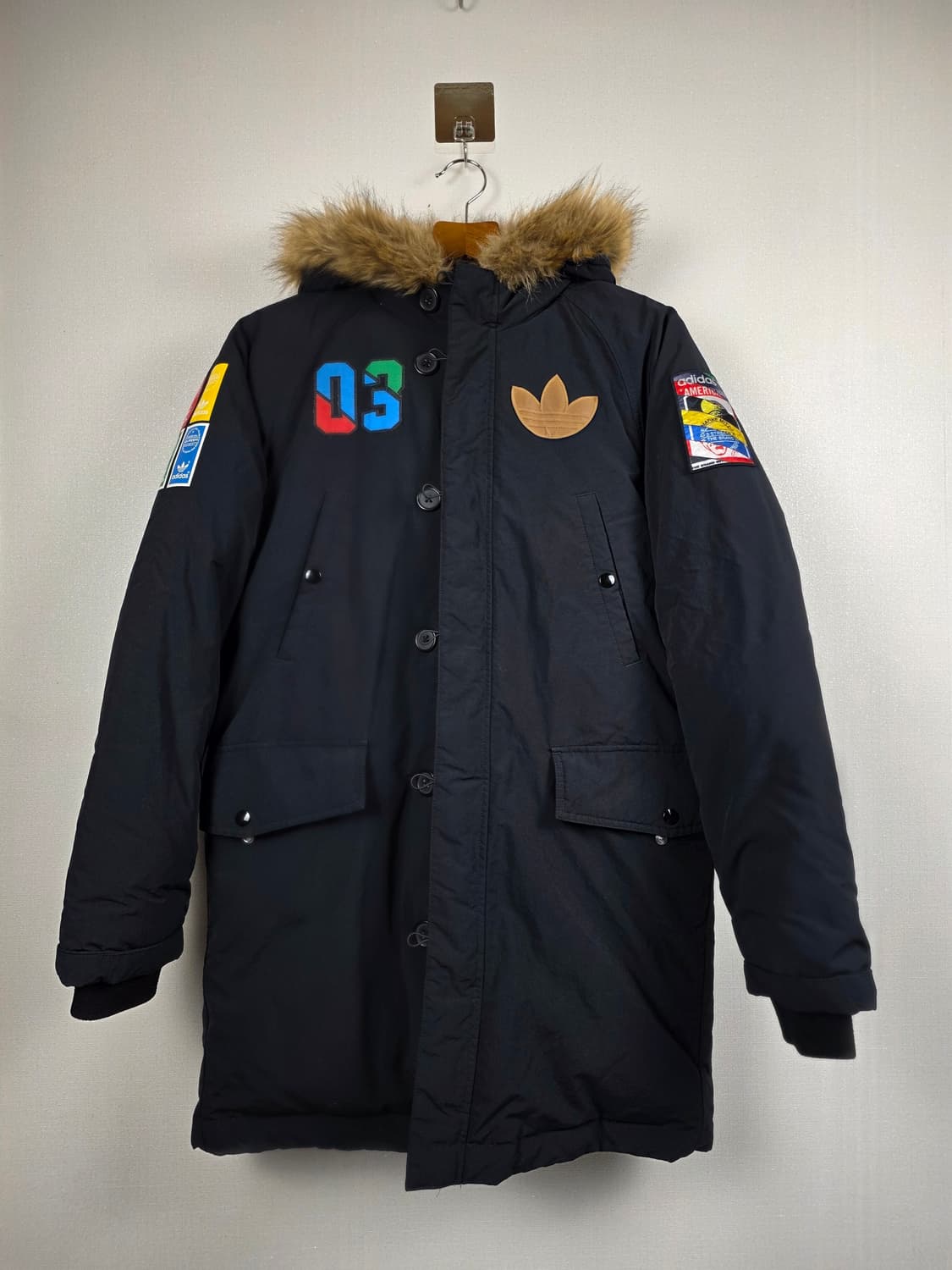 아디다스 남성 BADGE 다운자켓 100 상품이미지1