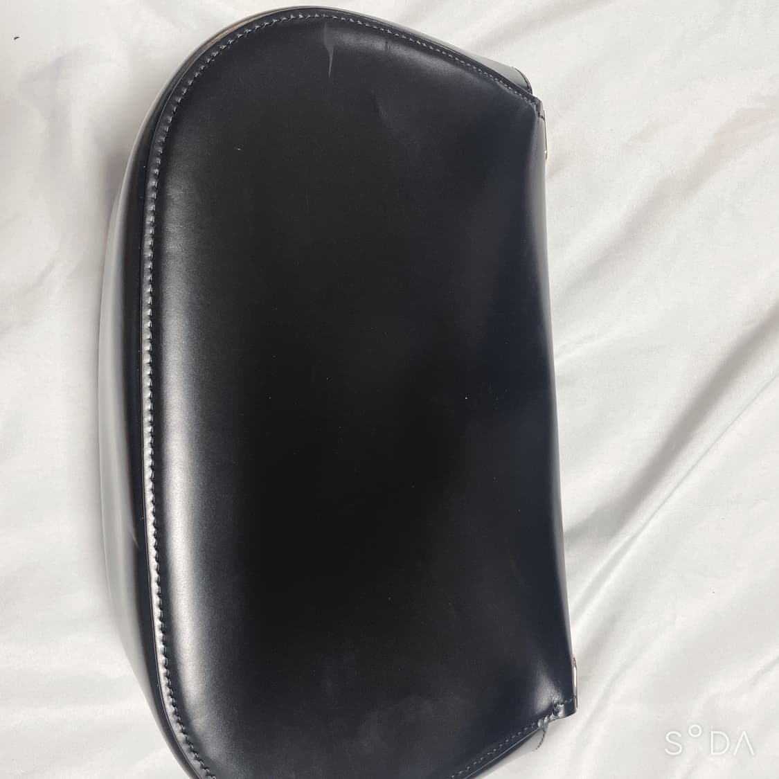 페라가모 리본 숄더백 블랙 상품이미지6