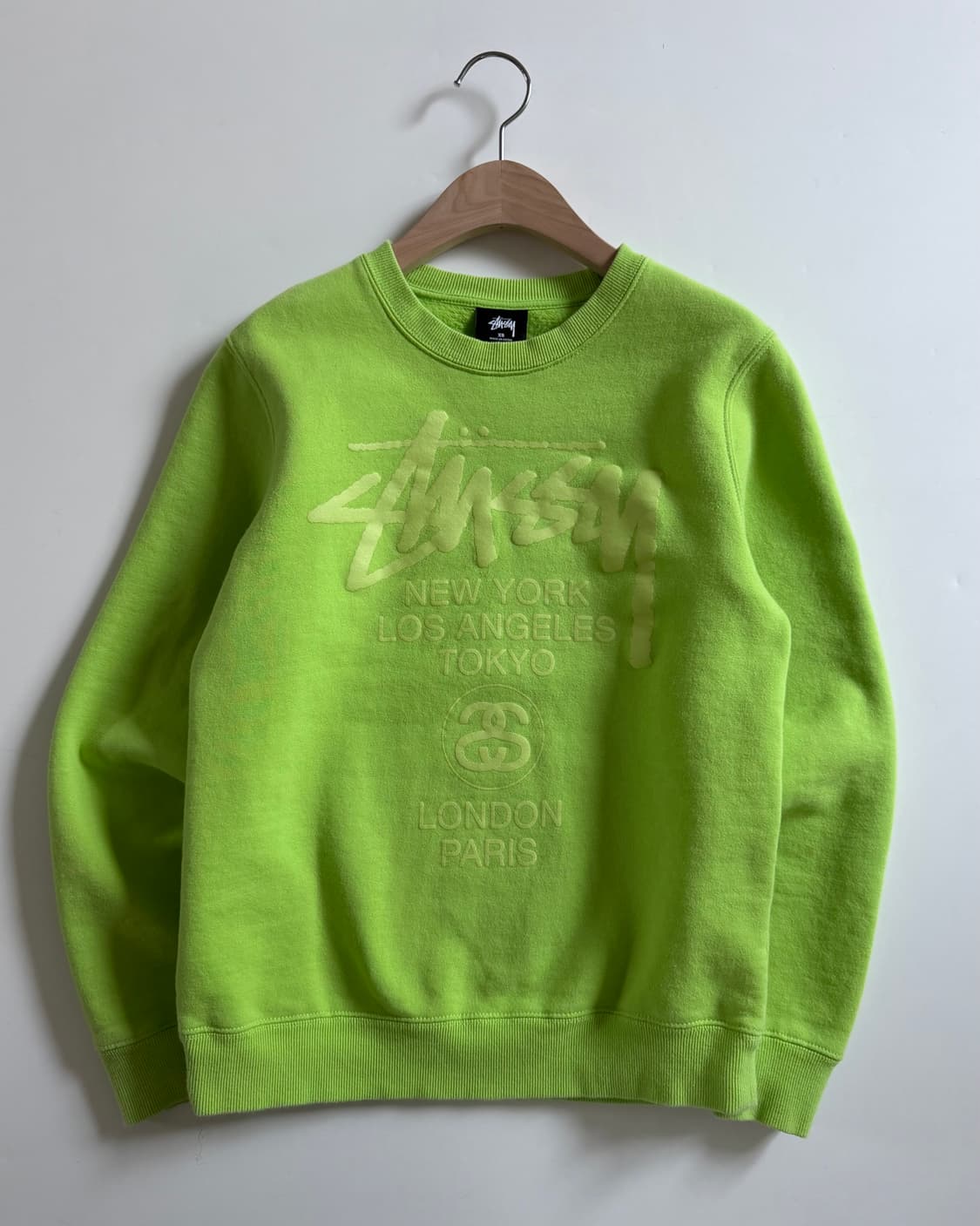 Stussy 스투시 네온 그린 컬러 월드투어 맨투맨 상품이미지3