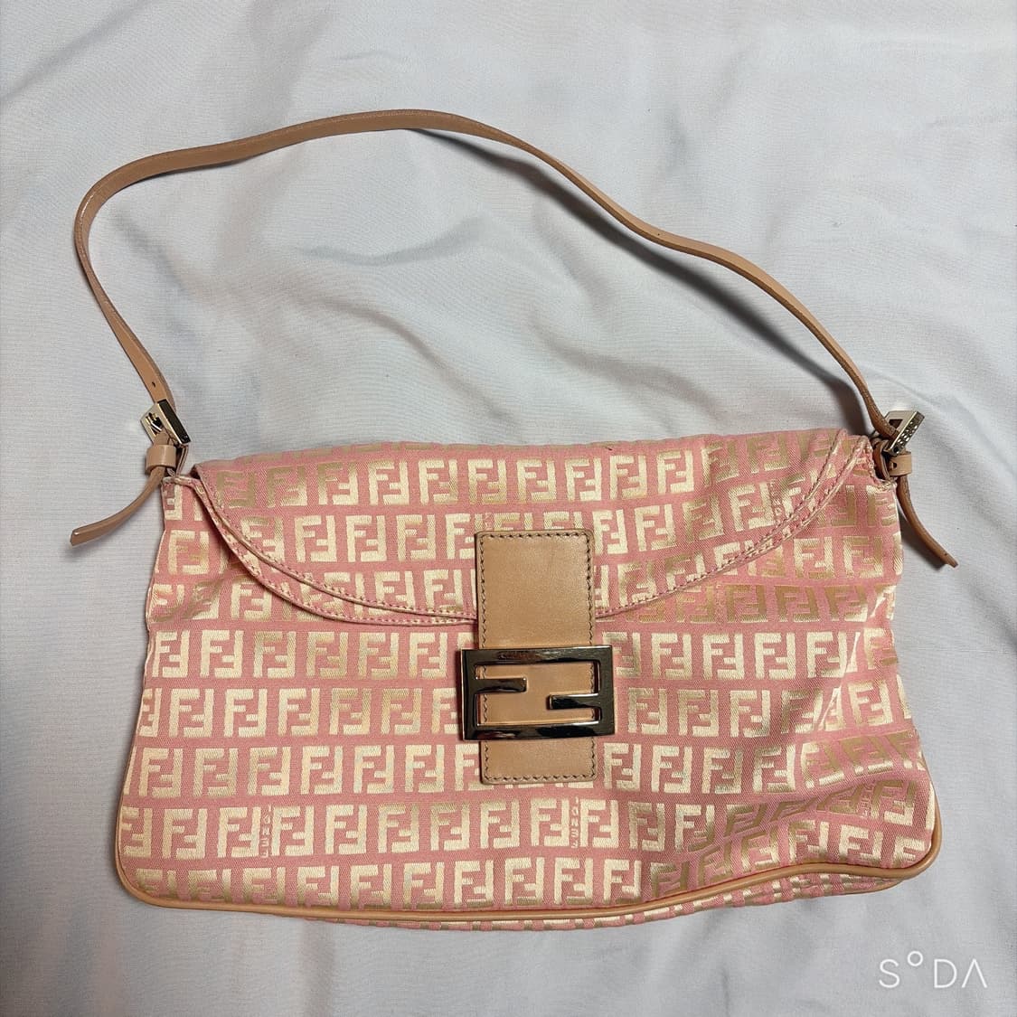 펜디 FF 로고 핑크 바게트백 상품이미지1