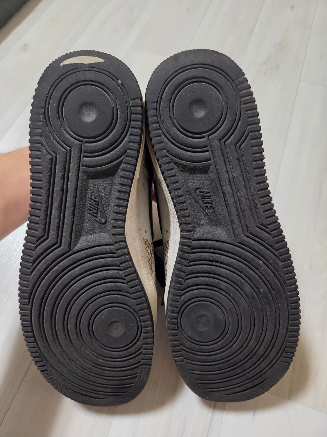 나이키 에어포스 1 로우 레트로 코코아 스네이크 2018 270 상품이미지8