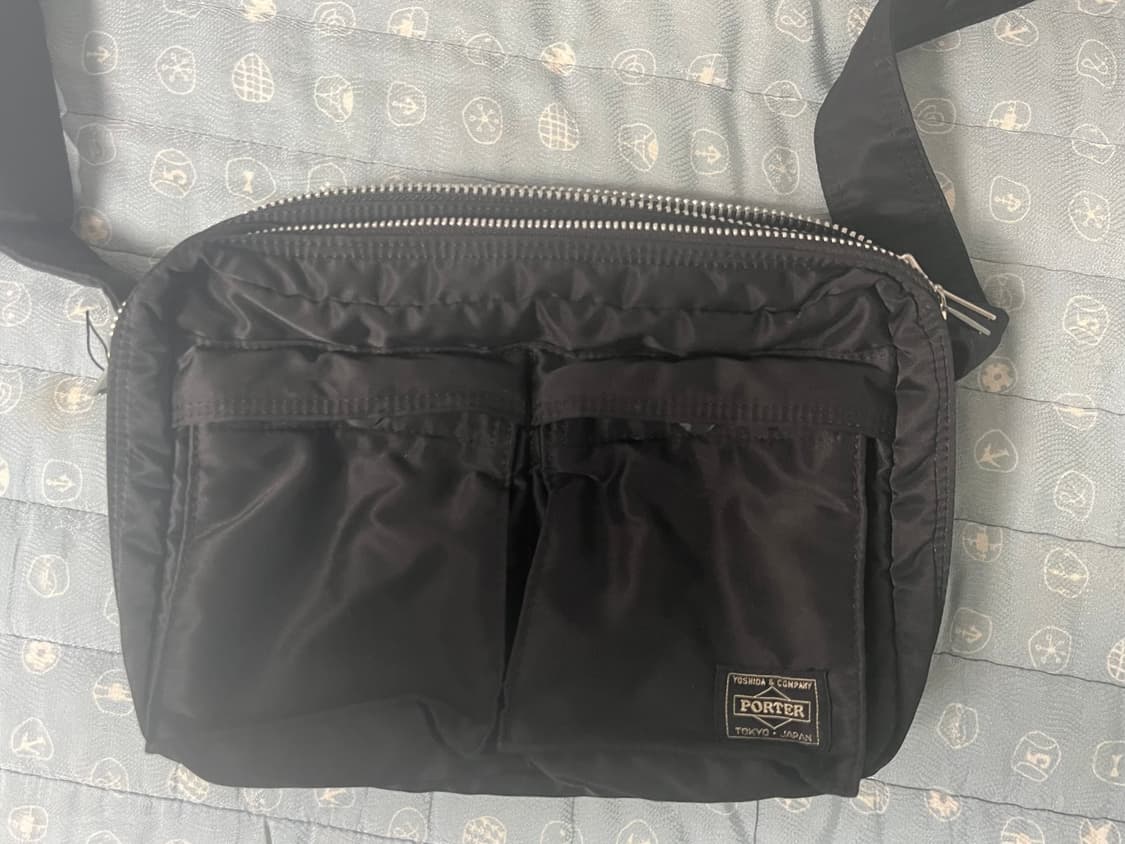 포터 탱커 숄더백 스몰 블랙 상품이미지4