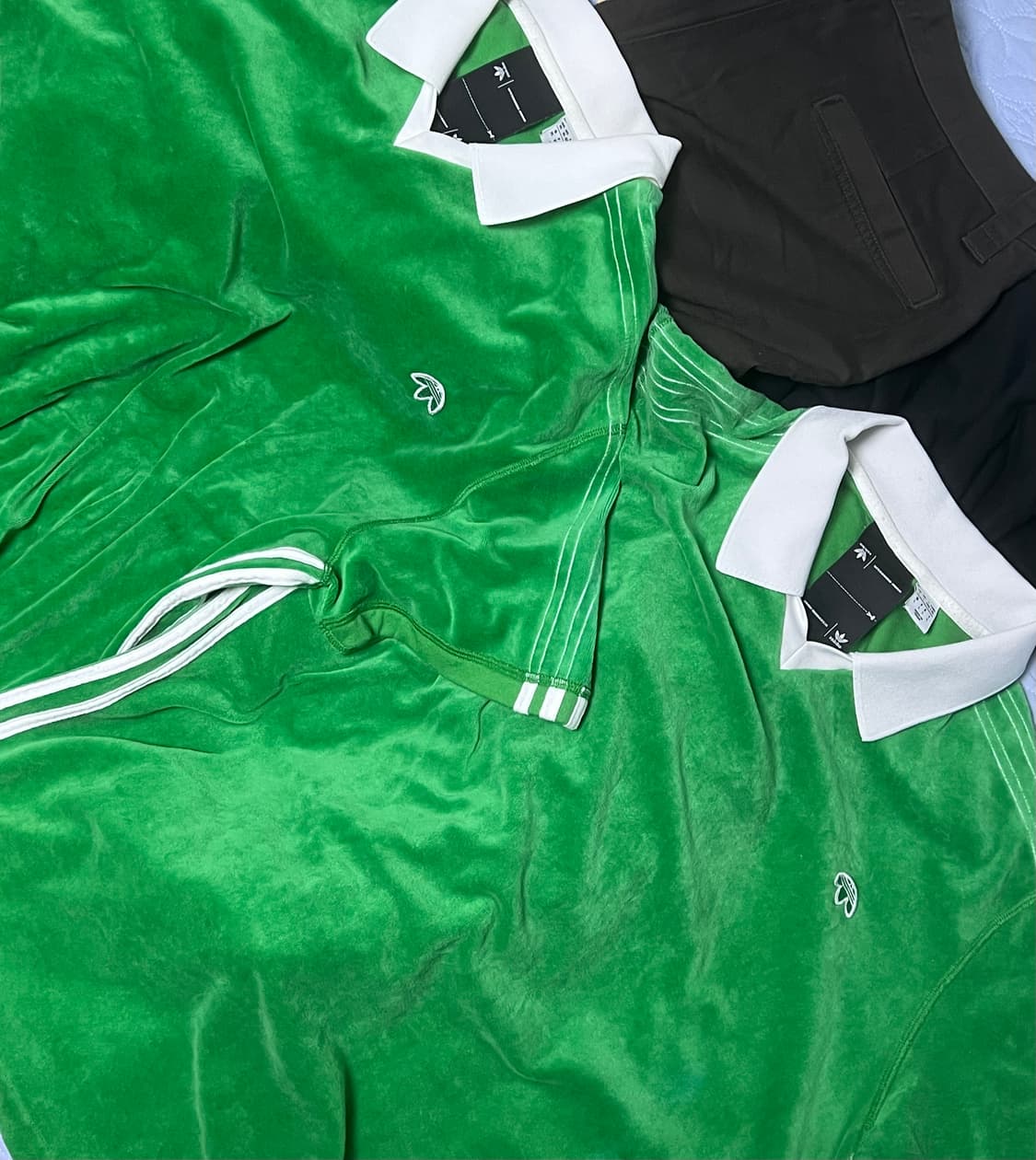 (XL, L 택1) 아디다스 x 알렉산더왕 벨루어 반팔 그린 상품이미지1