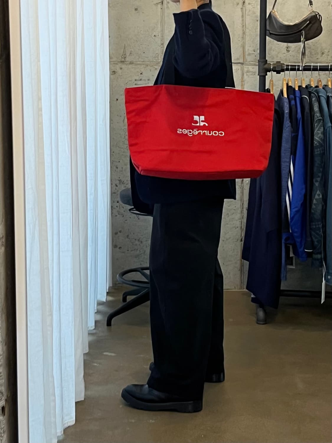 꾸레쥬 로고 쇼퍼백 레드 상품이미지10