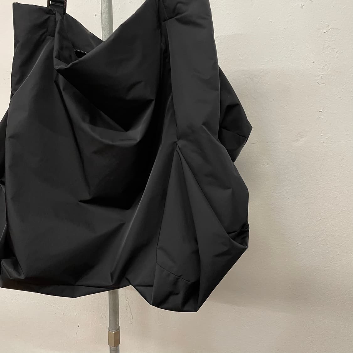 요지야마모토 디스코드 숄더 크로스백 상품이미지3