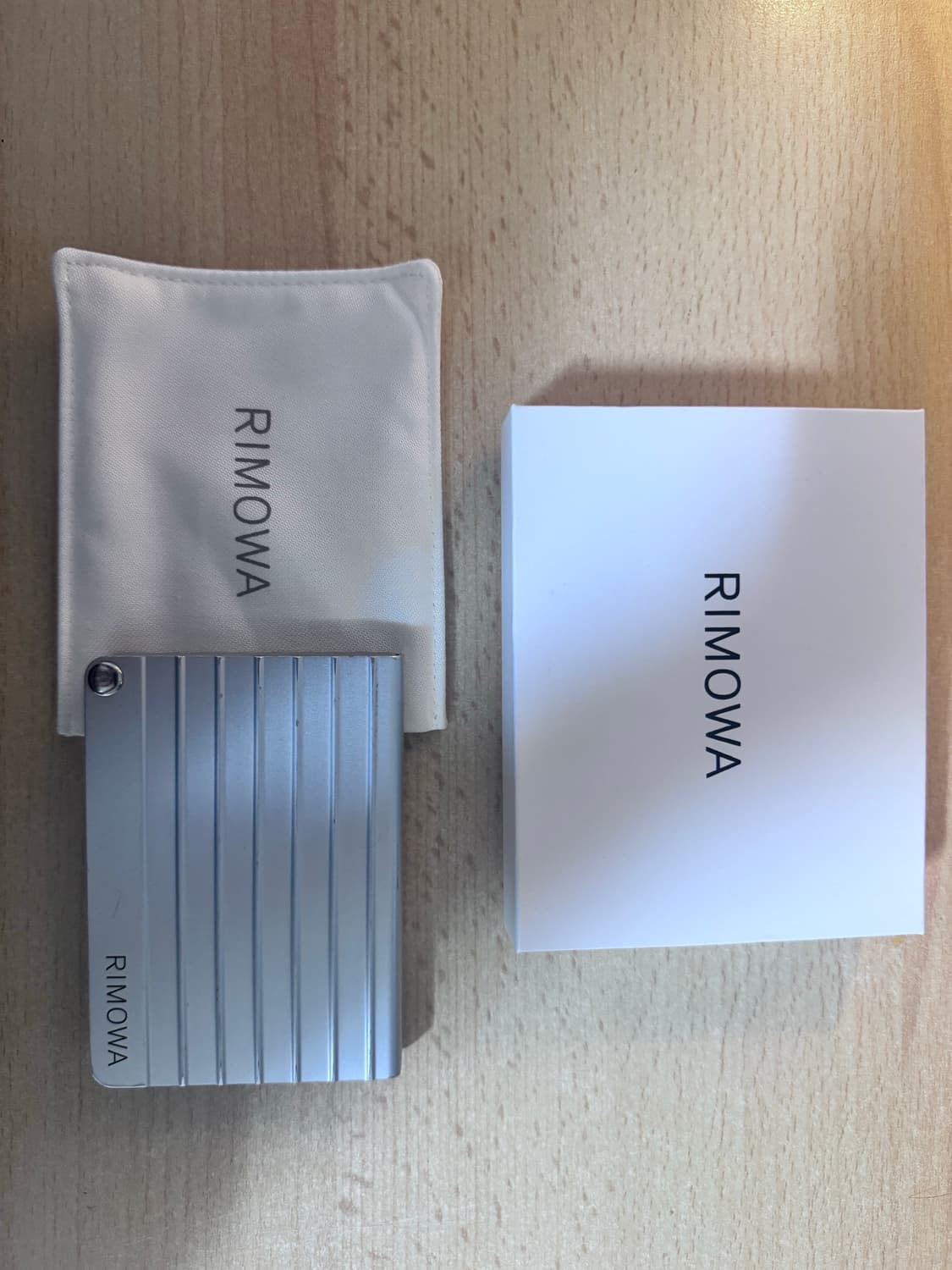 리모와 카드 홀더 알루미늄 - 공홈 구매 상품이미지1