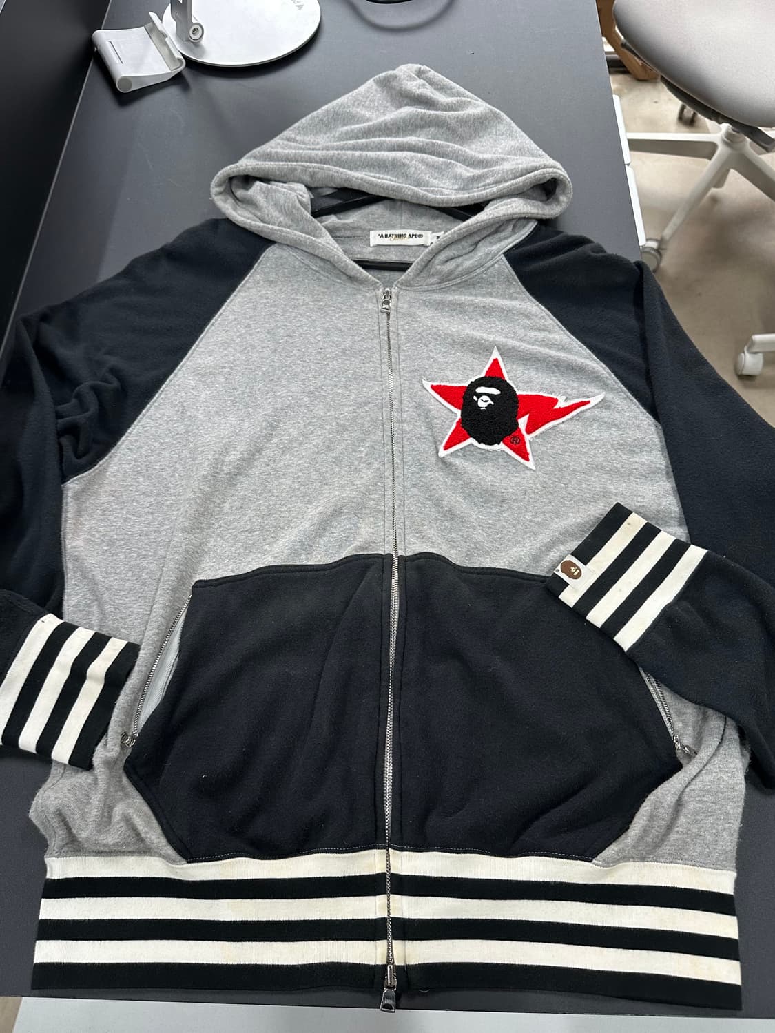 베이프 자수 스타사루 래글런 후드집업 상품이미지5