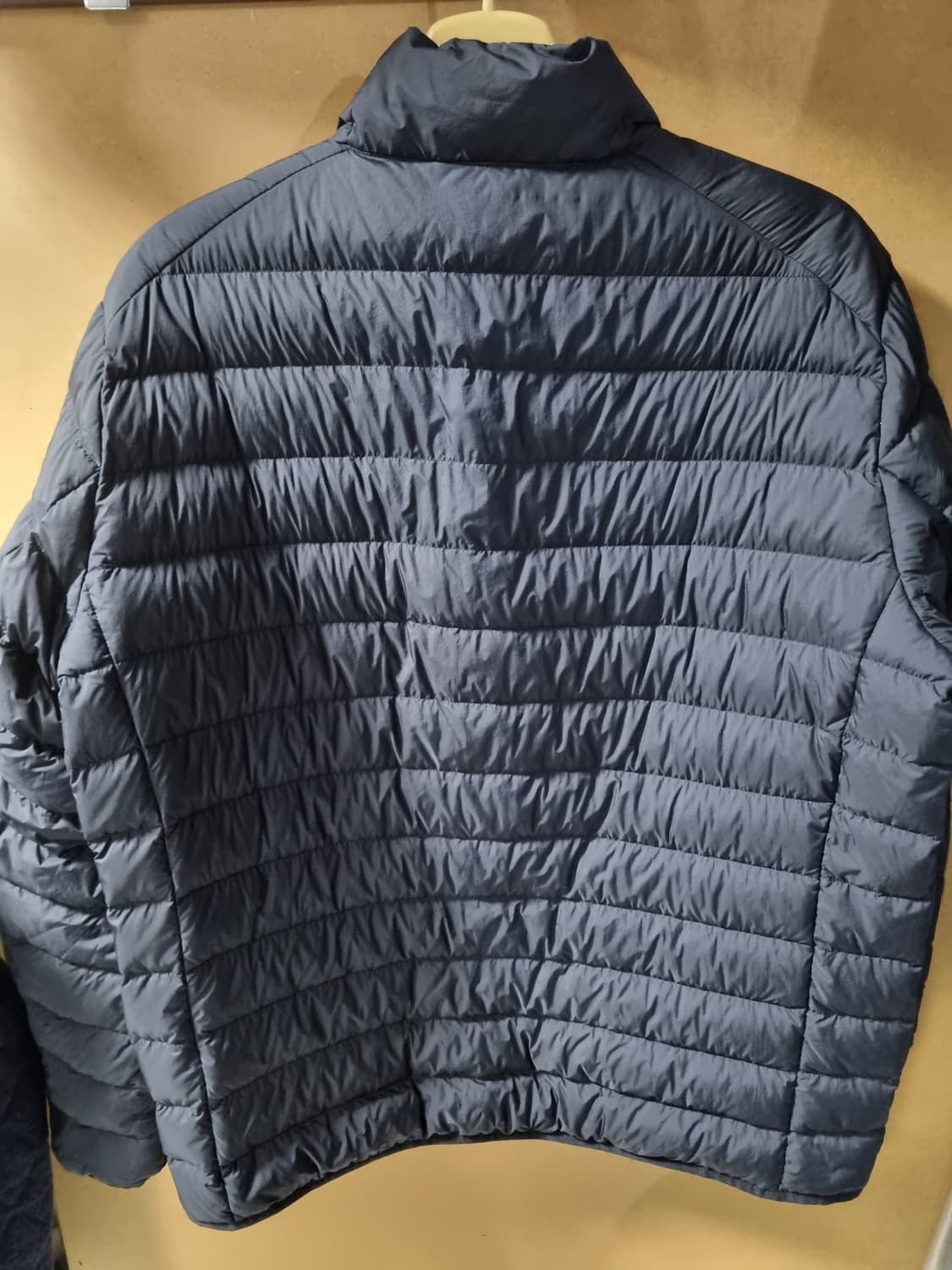 유니클로 남성 경량패딩  상품이미지2