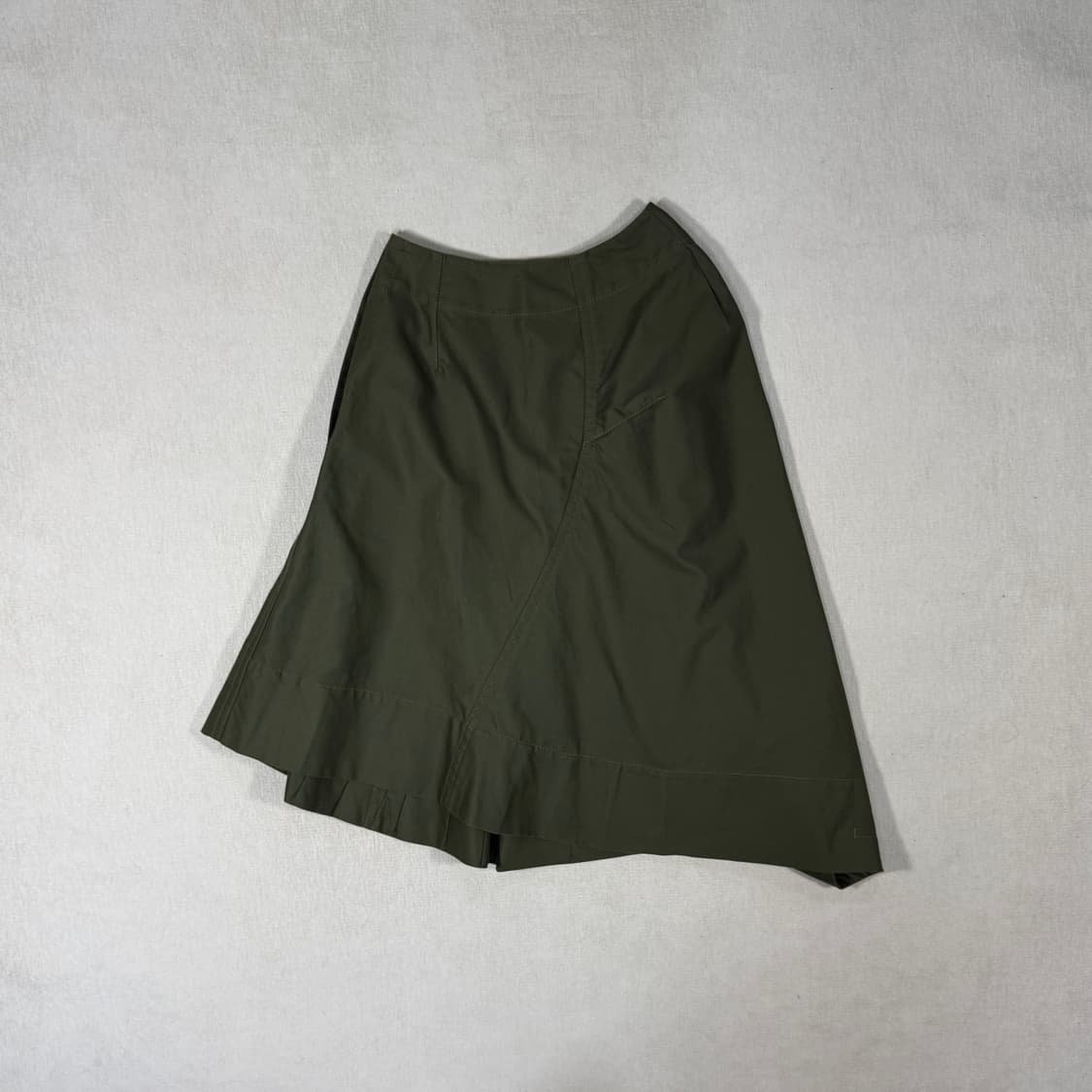 Asymmetrical Khaki skirt 상품이미지3