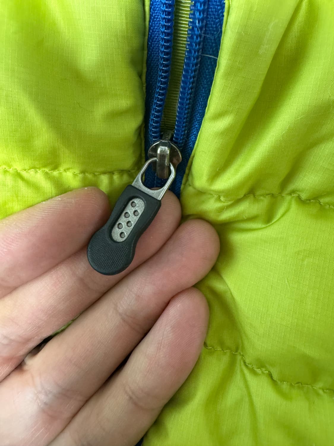 XL 파타고니아 다운스웨터 자켓 라임 상품이미지3