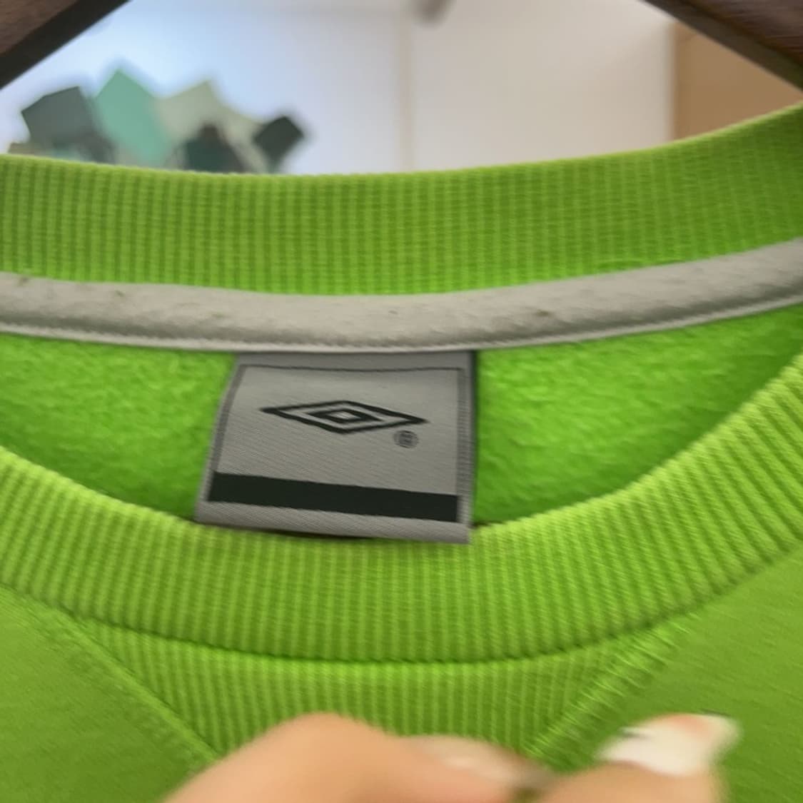 엄브로 올드스쿨 키치 프린팅 네온그린 기모 맨투맨 M C09356 상품이미지5