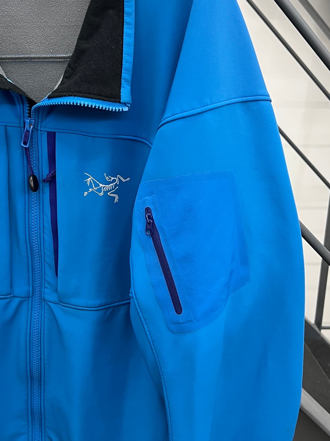 아크테릭스 감마 LT 소프트쉘 자켓 상품이미지3