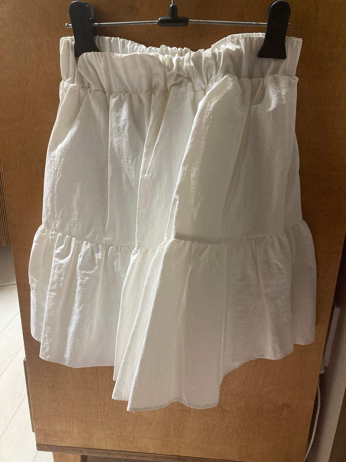 애니원모어 화이트 스커트  상품이미지1