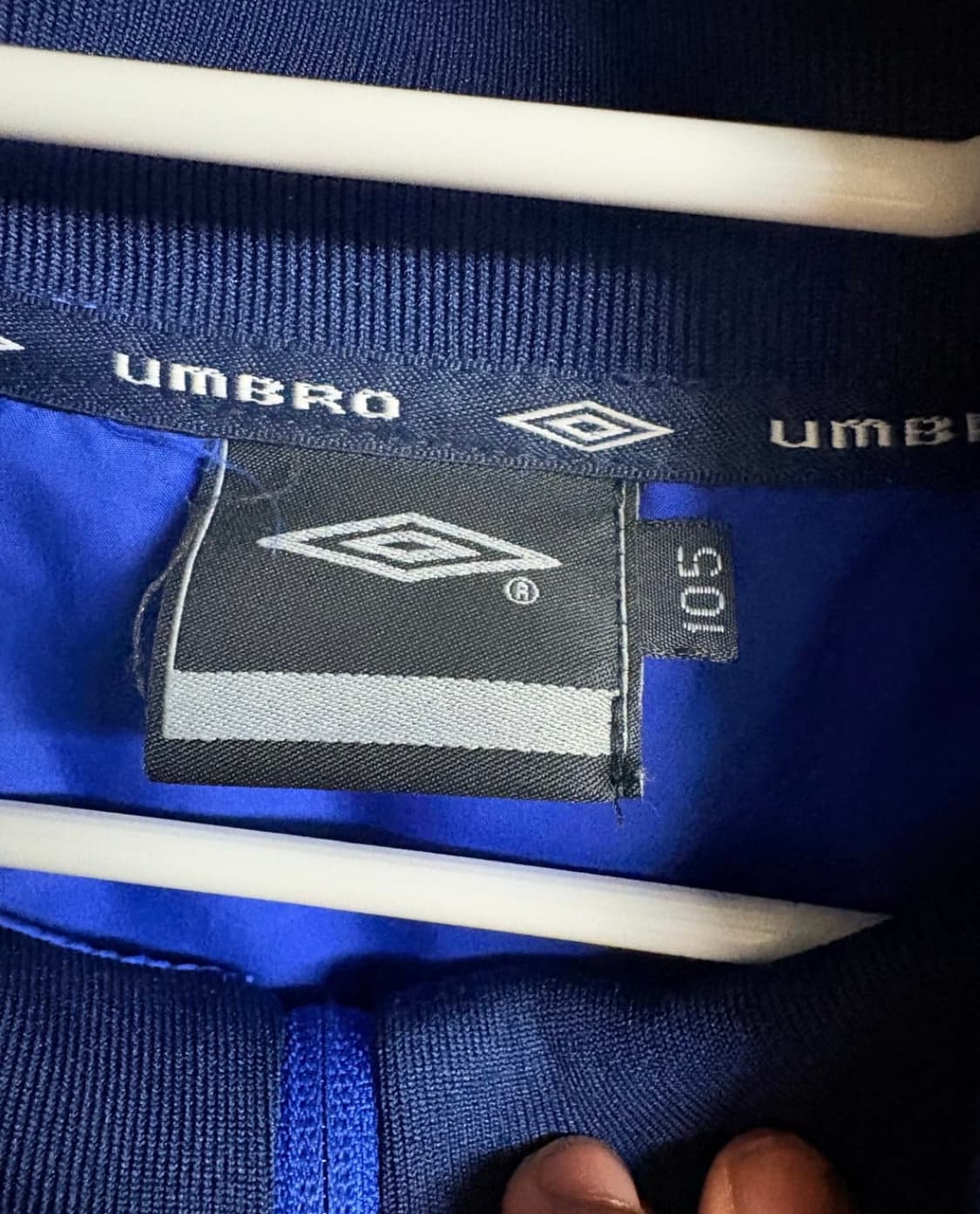 엄브로 올드스쿨 바람막이 상품이미지3