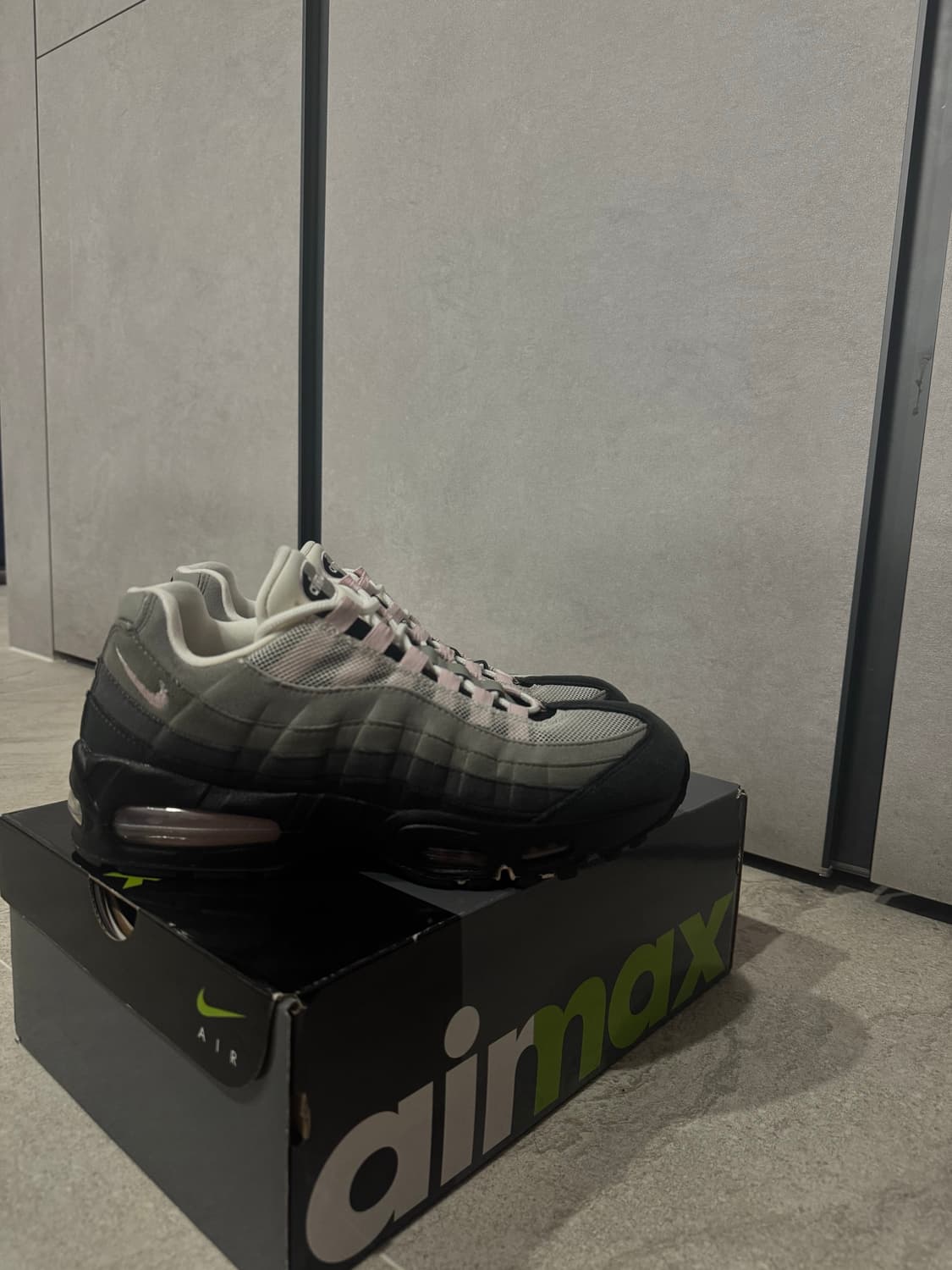 에어맥스 95 핑크폼 W275 상품이미지1