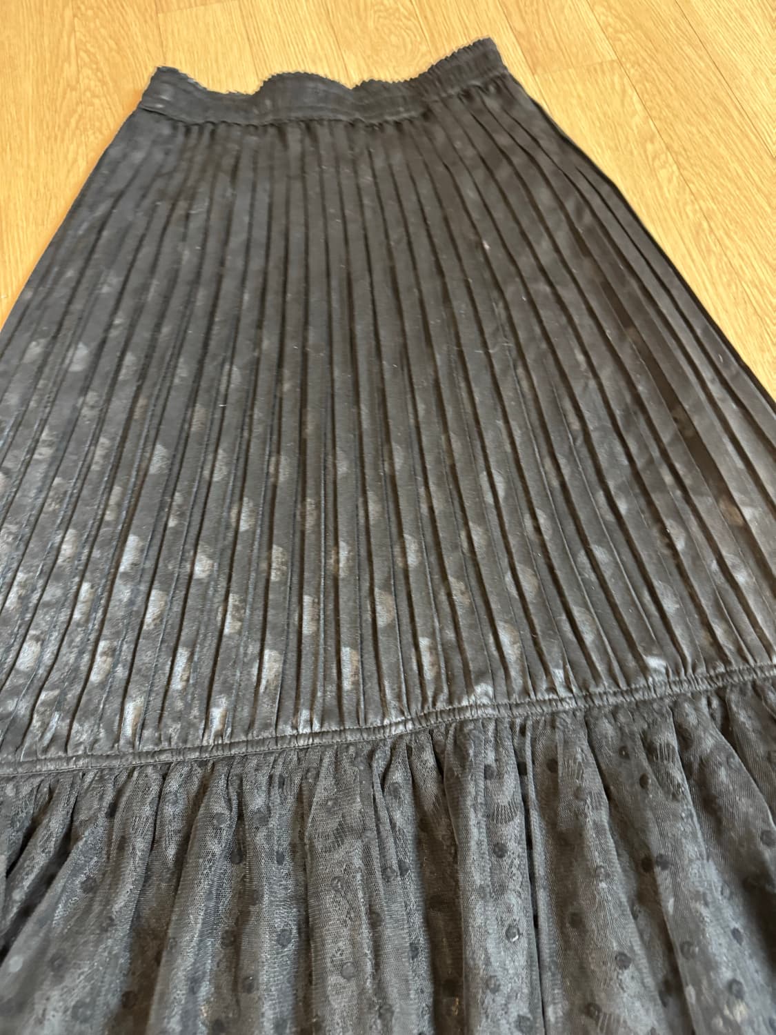 o2nd 오즈세컨 도트 플리츠 밴딩 스커트 상품이미지4