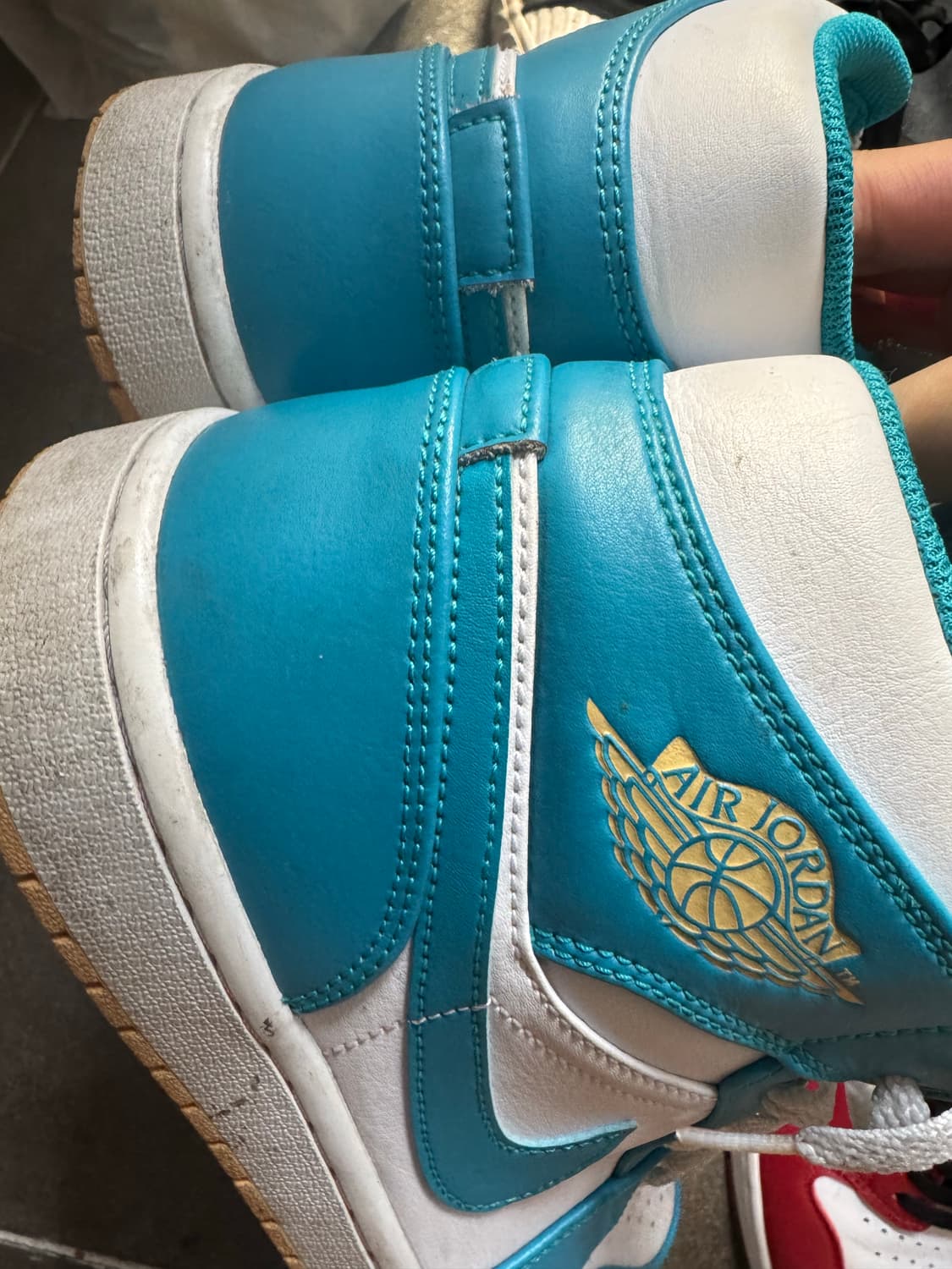 나이키 에어조던1 미드 아쿠아 피치 DQ8426-400 상품이미지3