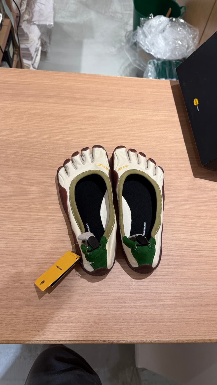 37 새상품 비브람 파이브핑거스 클래식 에보 버터 어스 레드 상품이미지1