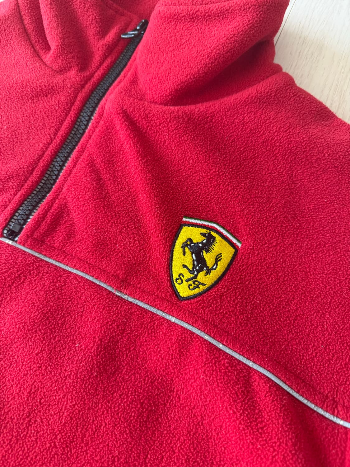 페라리 플리스 반집업 레드 상품이미지3