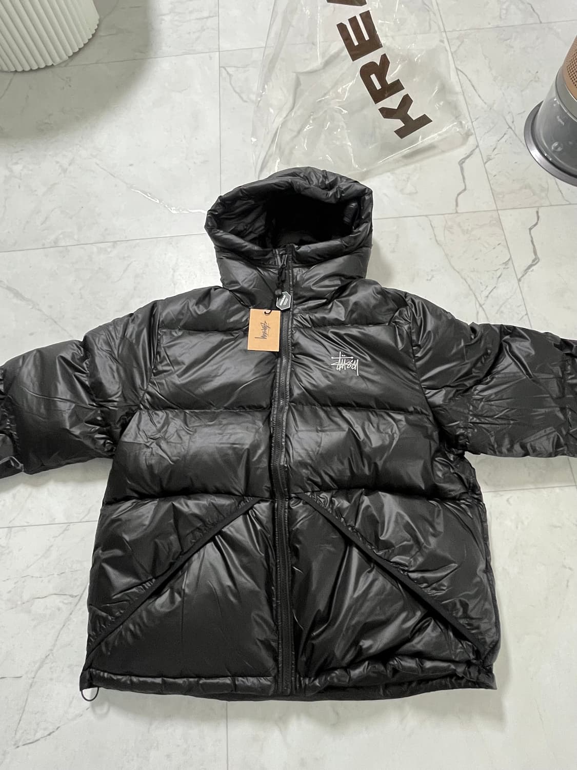 스투시 립스탑 패딩 제트블랙 L 사이즈 판매합니다 상품이미지2