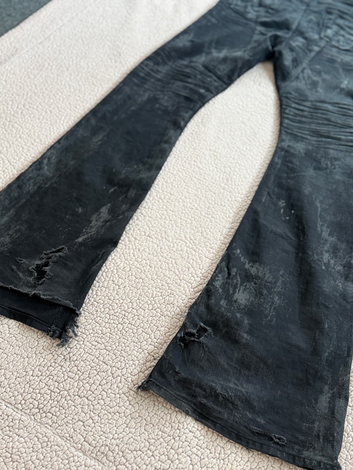 에모스탠스 클럽 펜타그램 플레어 진 샘플 제품 상품이미지5