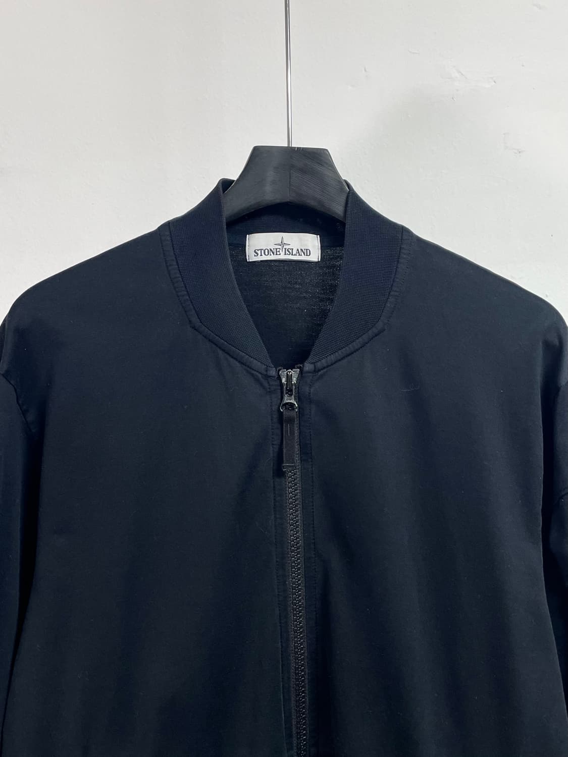 스톤아일랜드 와펜 MA-1 코튼 블루종 자켓 (on.313) 상품이미지4