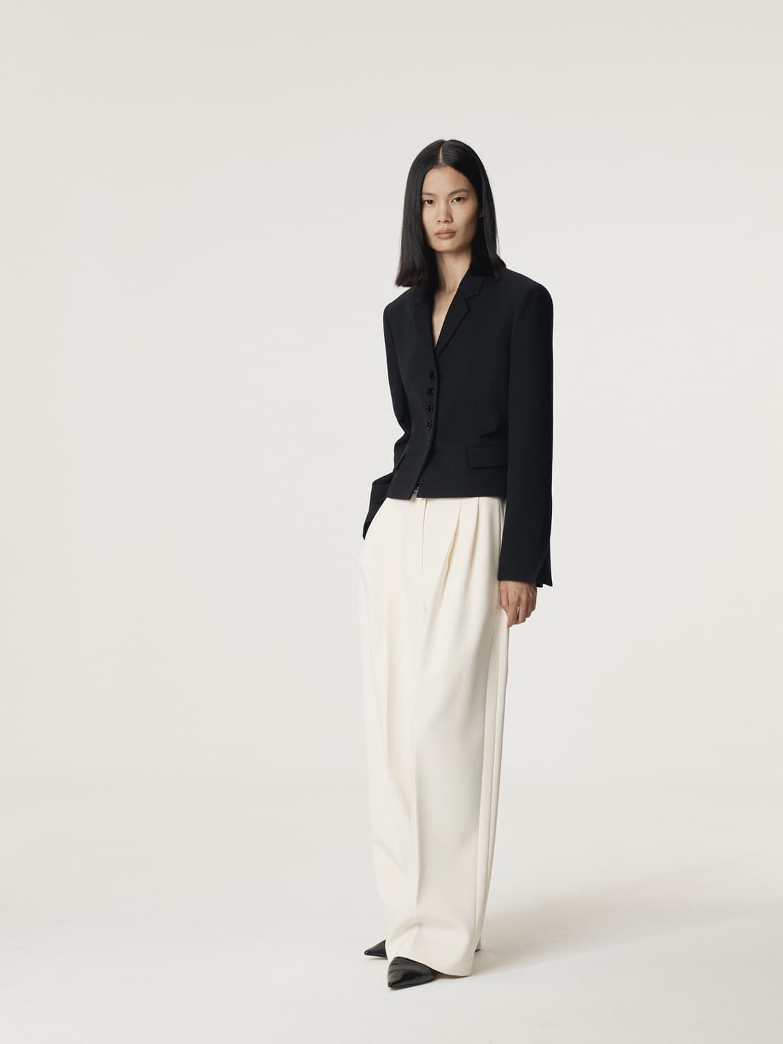 렉토 RECTO 버튼 디테일 숏자켓 블랙 상품이미지6